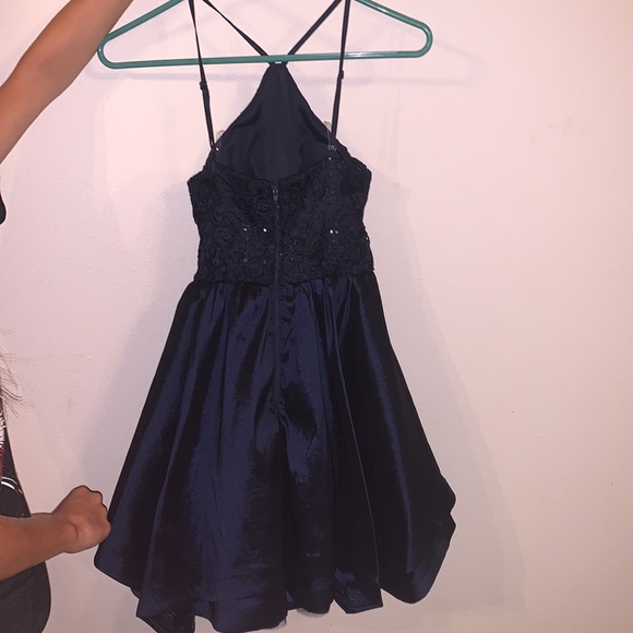 Party/Homecoming dress size 1 - Picture 3 of 4
